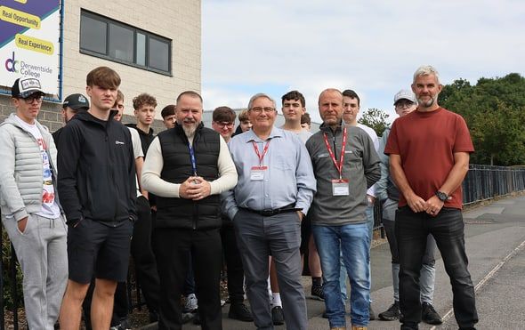 The Hewitson team with apprentices